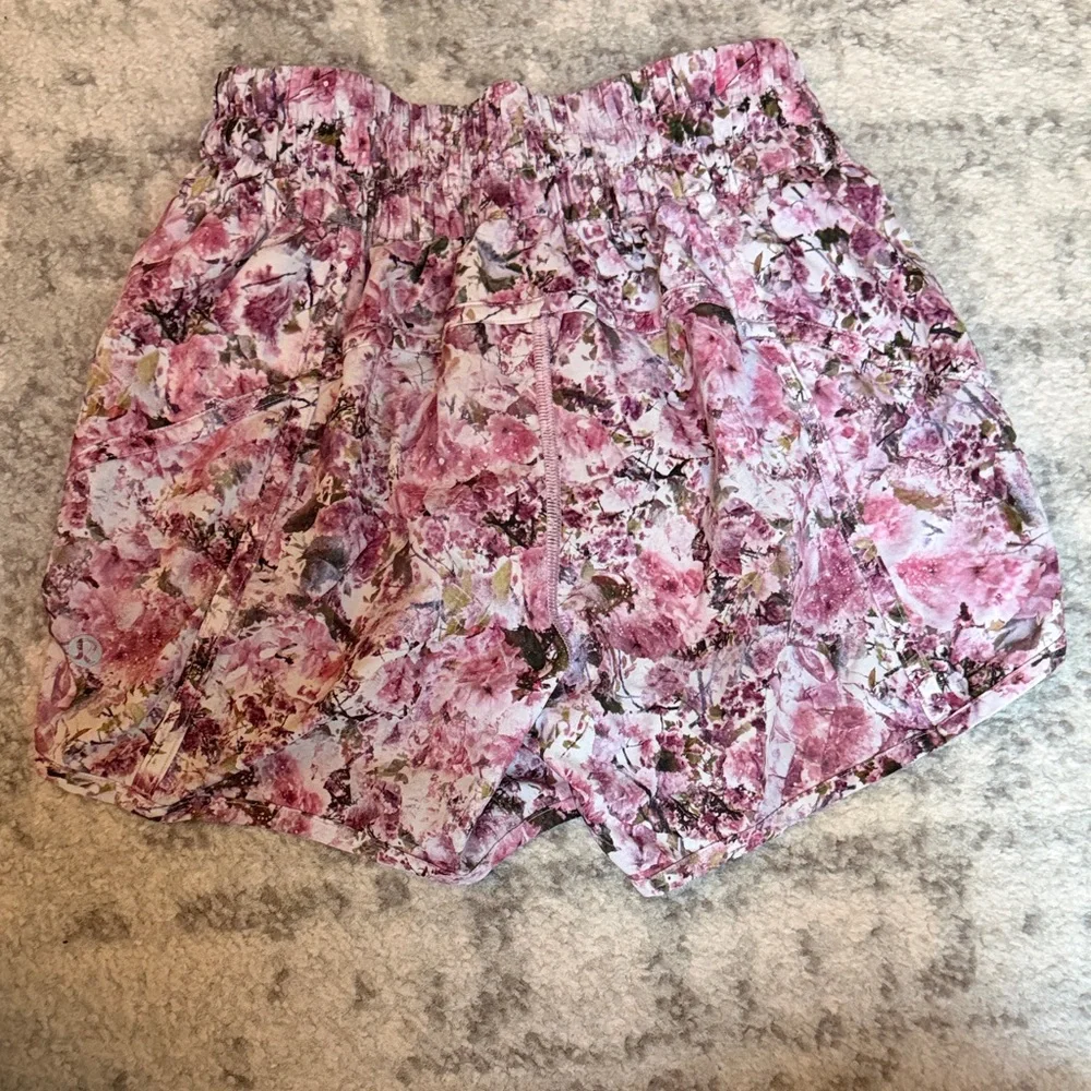 lululemon mauve floral athletic shorts